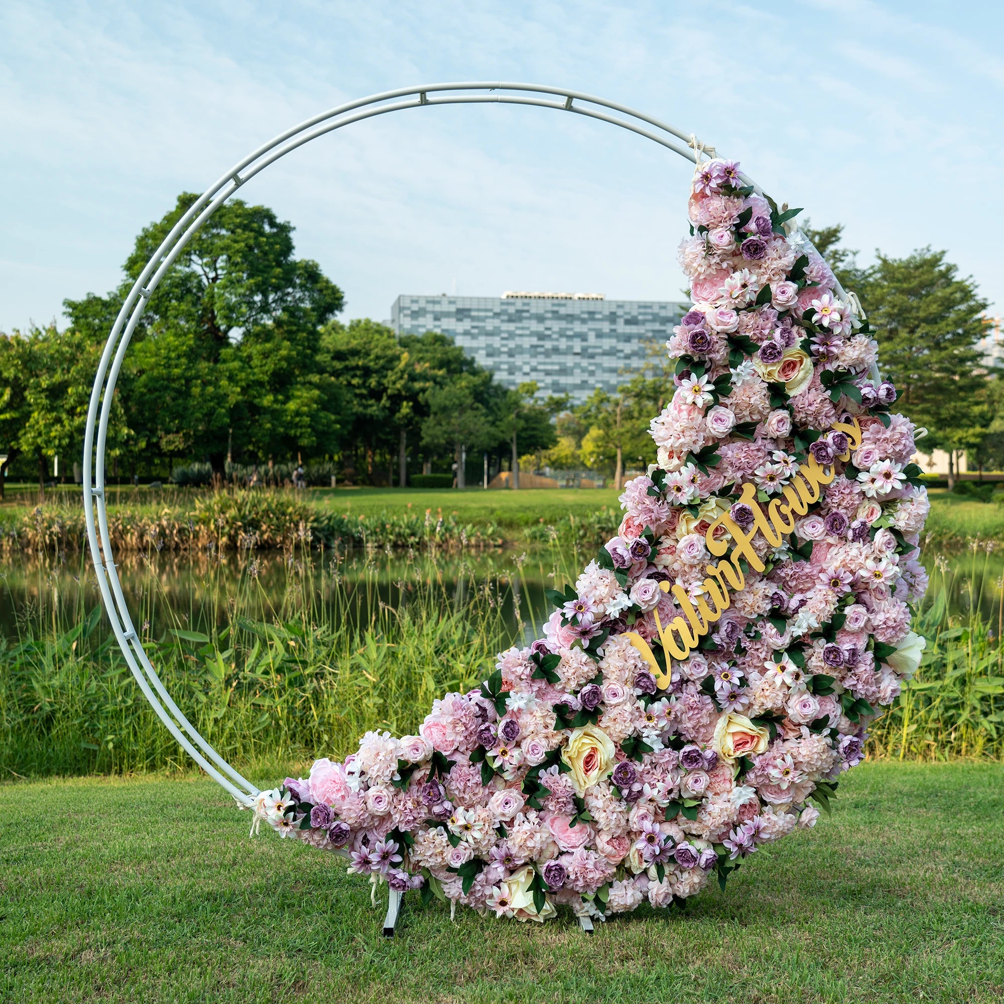 Moon Shaped Half covered Artificial Flower Arrangement Flower Wall