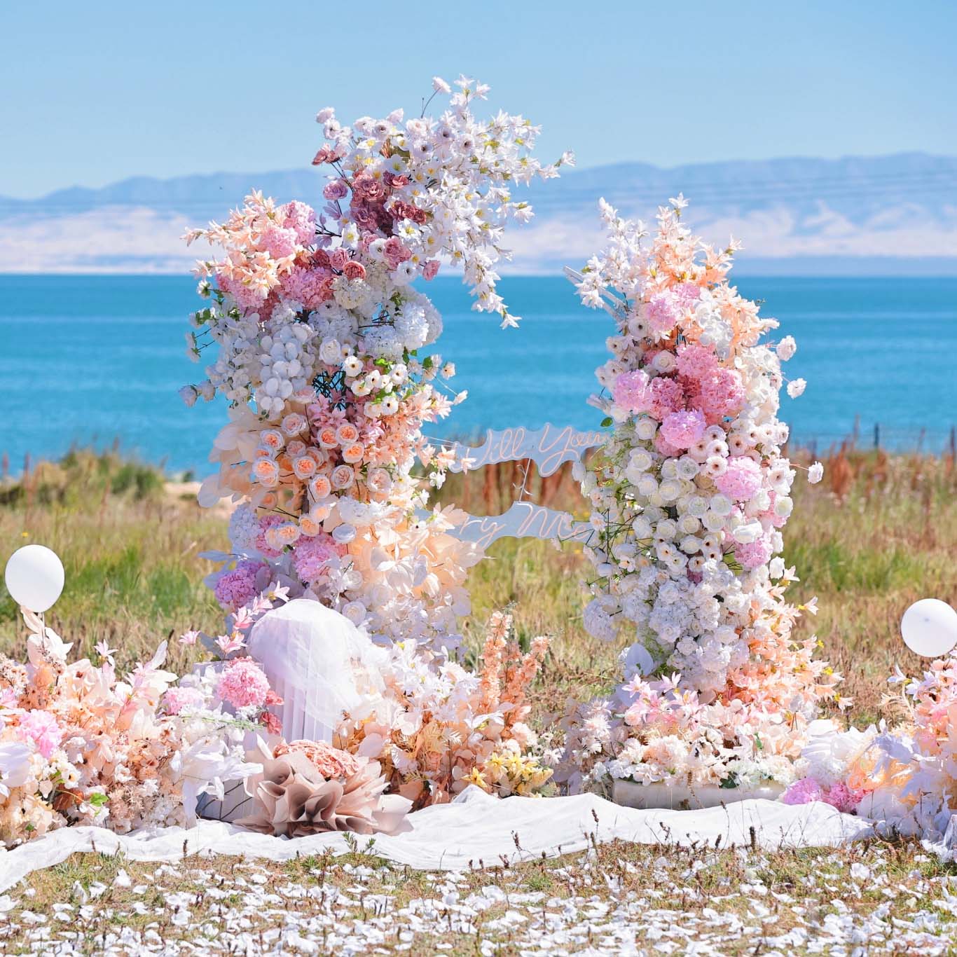 Eleganter künstlicher Blumenbogen (1,8 x 2,1 m) – Dekoration für Hochzeiten und Partys