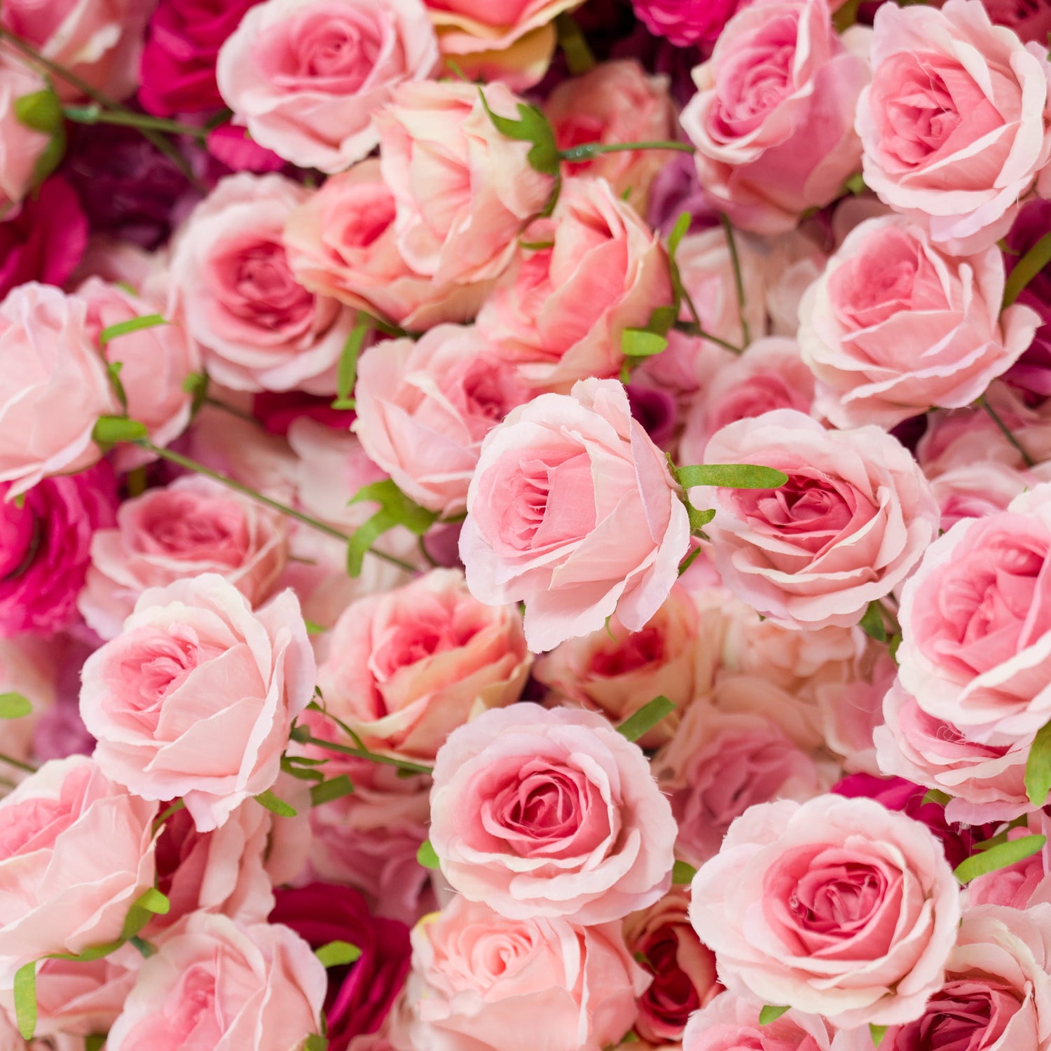 Valar Flowers ロールアップ ファブリック 人工赤から白のグラデーション フラワー ウォール ウェディング バックドロップ、花柄パーティー デコレーション、イベント フォトグラフィー - VF-372