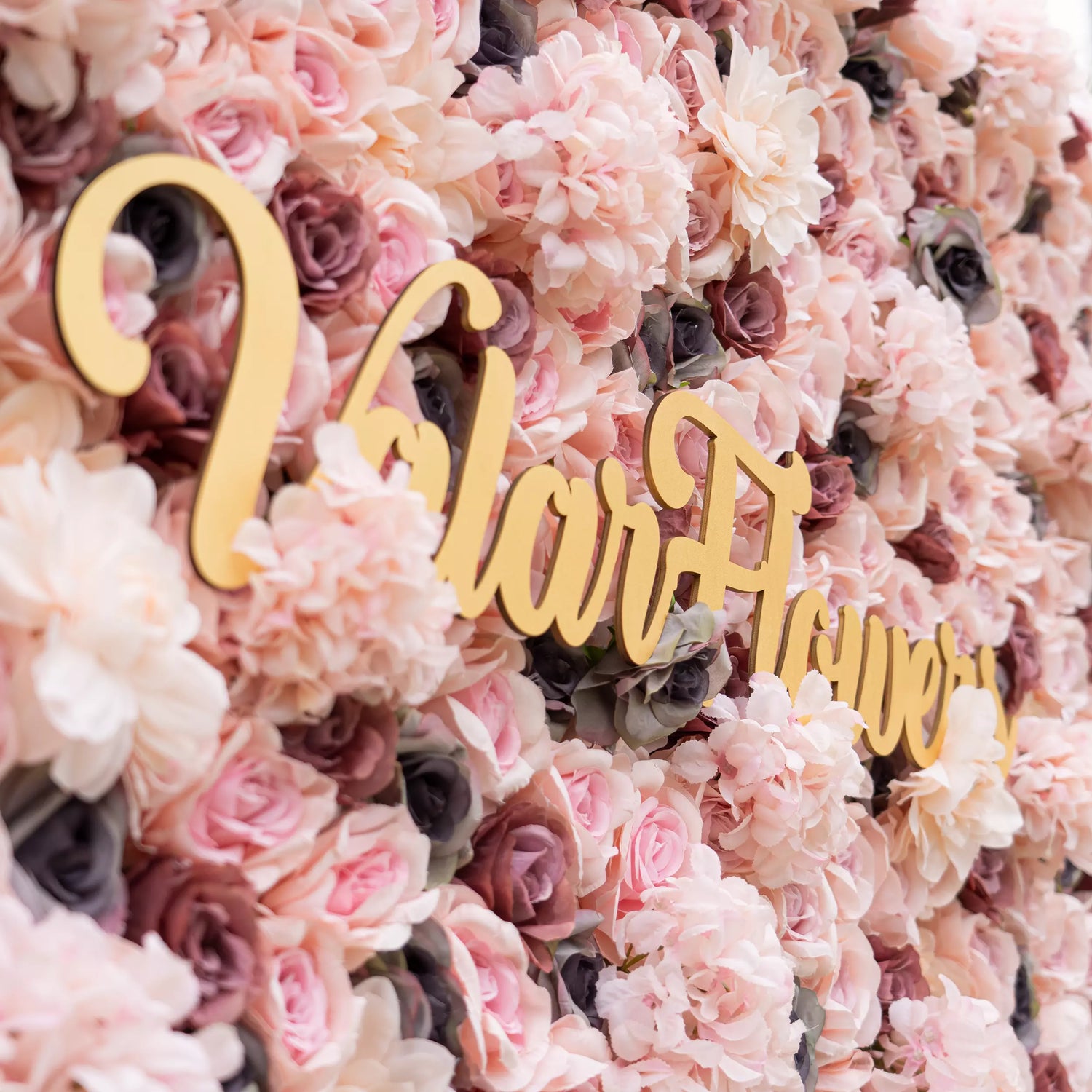 ValarFlowers 누드 컬러와 장미빛 몽상: 섬세한 꽃잎과 부드러운 애정의 낭만적인 춤- 축하 꽃 벽-VF-062
