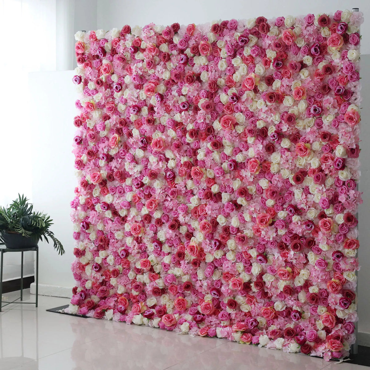 ValarFlowers Künstliche Rose Wandkulisse: Verzauberte Blüten