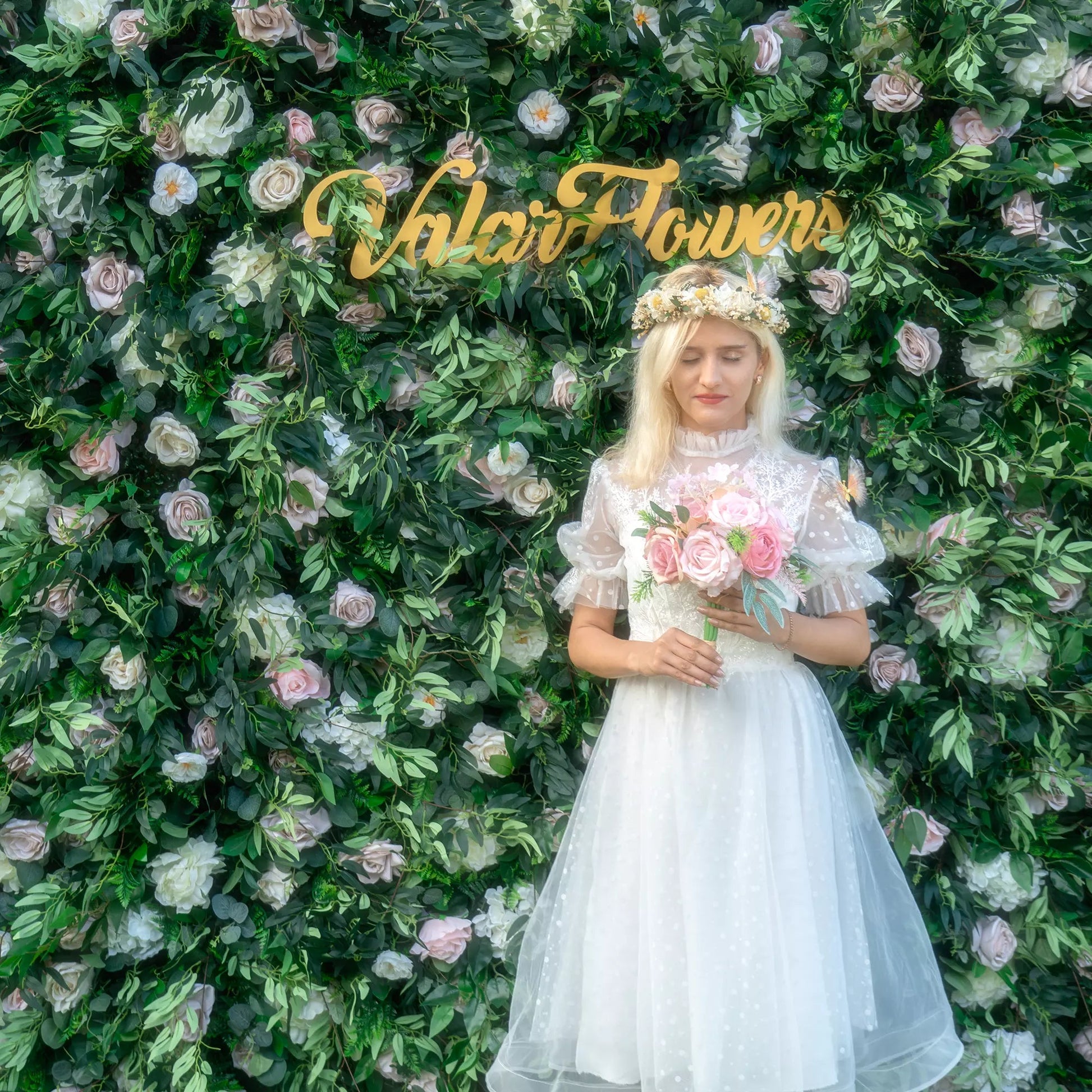 Valar Flowers 3D green lush and deluxe floral wall featuring a premium arrangement of dense silk roses, artificial ferns, and mixed greenery in rich emerald and forest green tones, perfect for garden-themed weddings, events, and stunning photo backdrops.